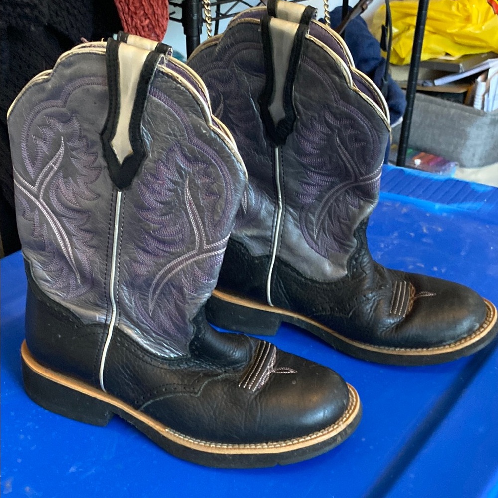 Ariatt boots 81/2